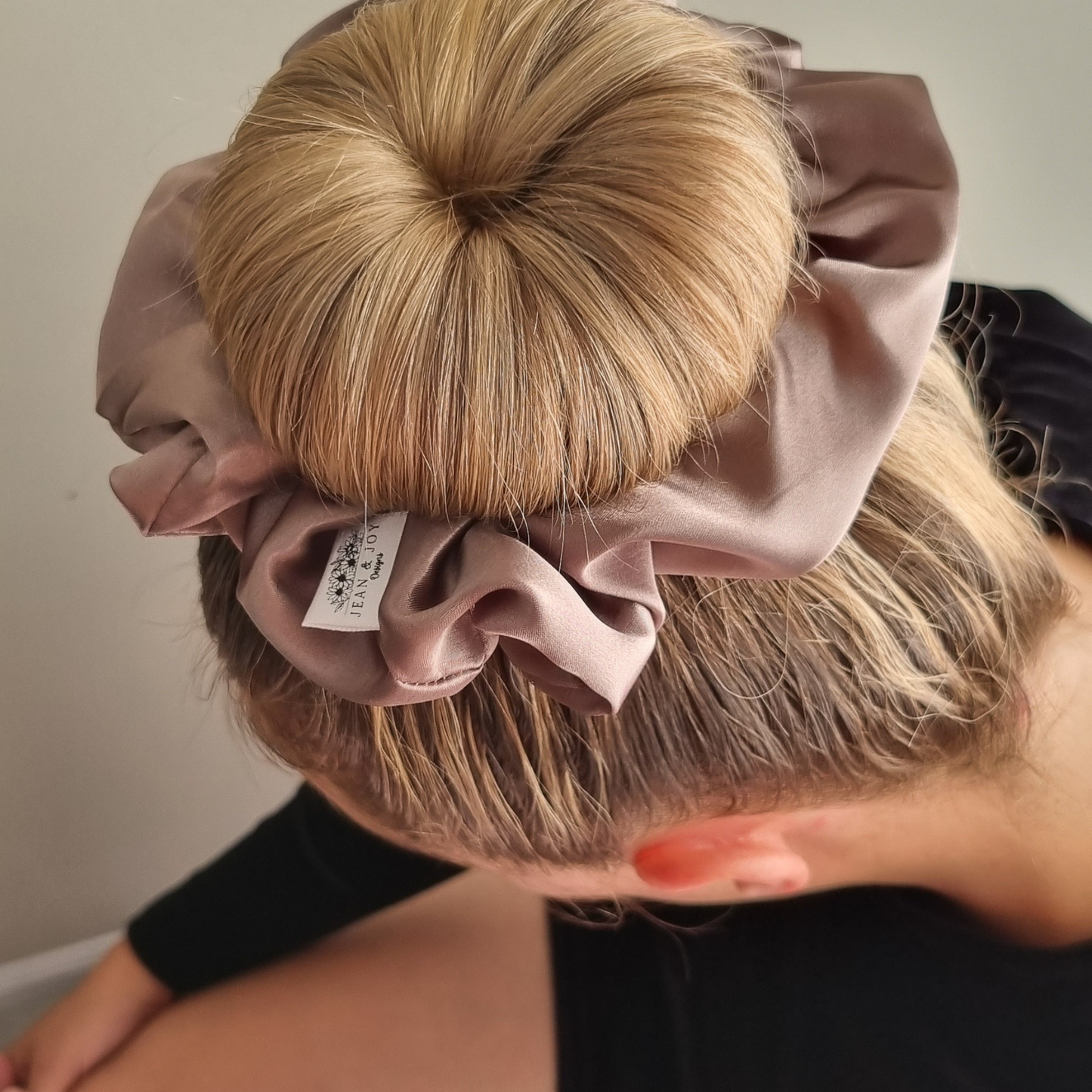 Moscato Satin Scrunchie